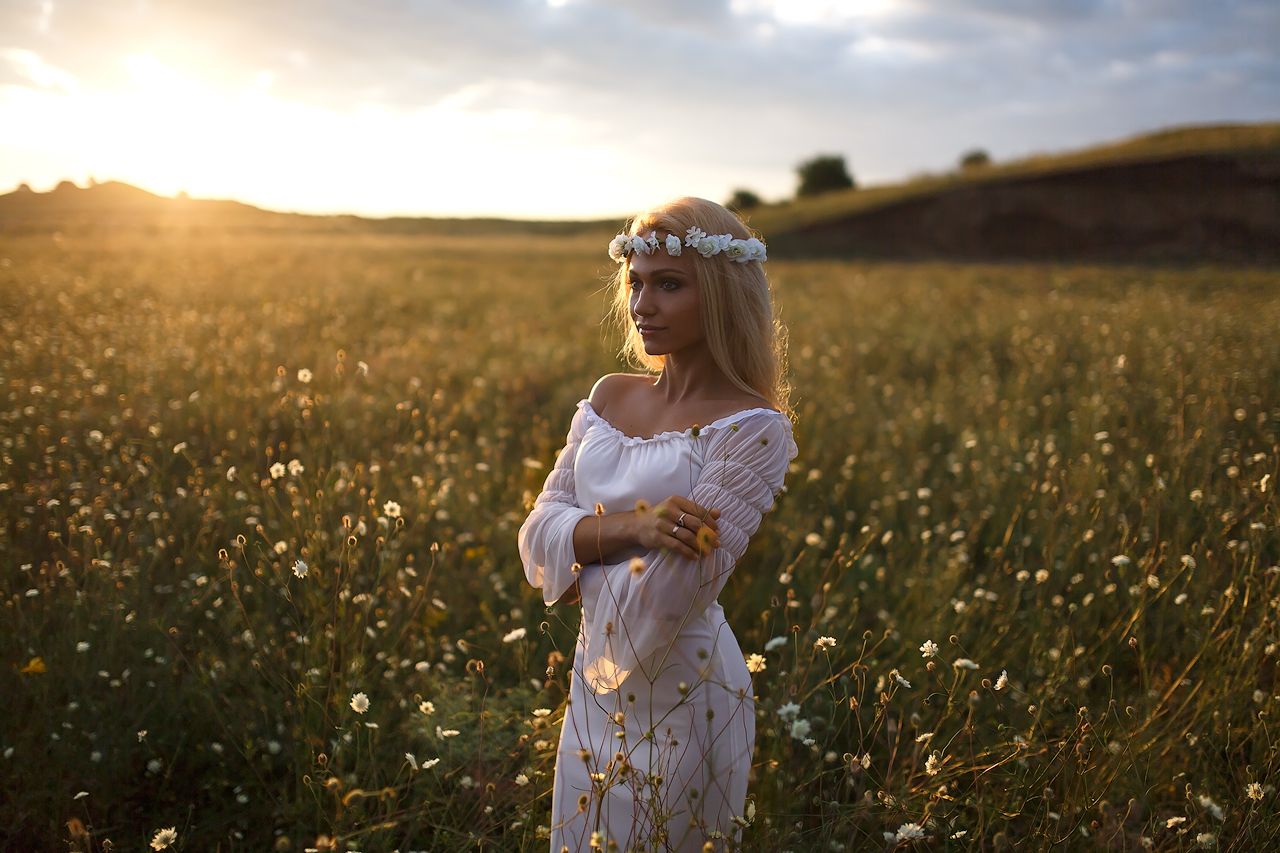 Girls in Slavic costumes in Belmopan